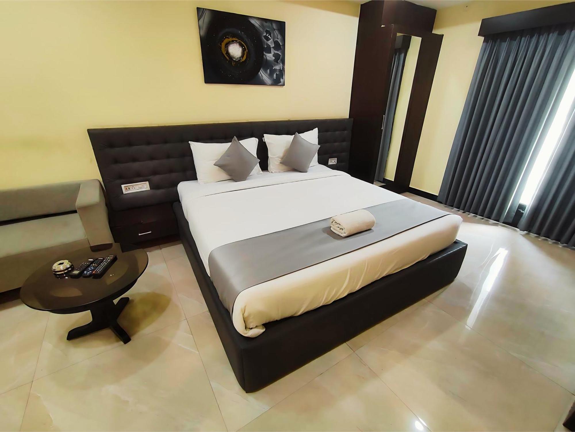 Māldah Hotel Papilio מראה חיצוני תמונה